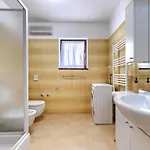 Eufemia-1 By Interhome بولا