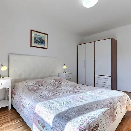 Semesterbostad Holiday Home Eufemia-1 By Interhome *
