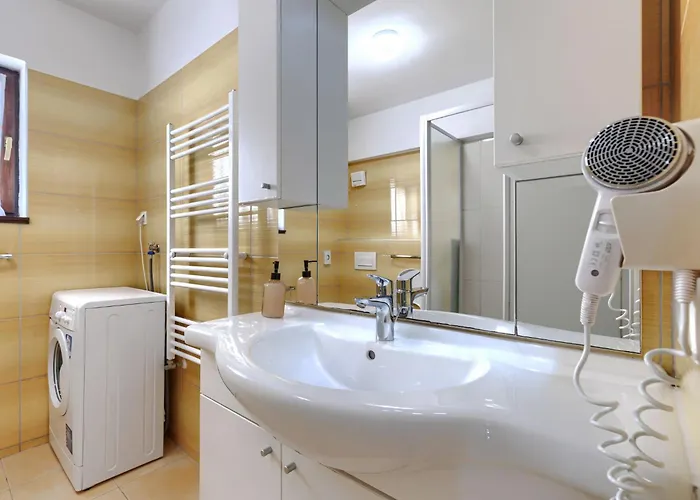 Eufemia-1 By Interhome 펜션 풀라