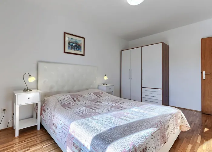 펜션 Eufemia-1 By Interhome *