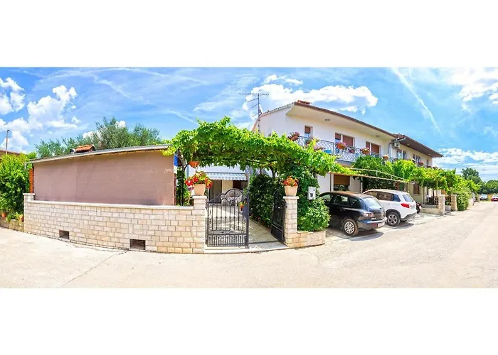 Holiday Home Eufemia-1 By Interhome Vikendica Pula