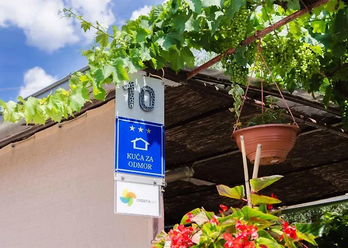 Holiday Home Eufemia-1 By Interhome Pula