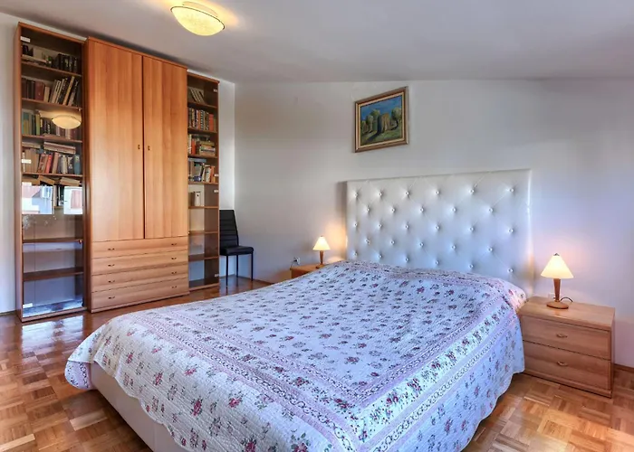 Holiday Home Eufemia-1 By Interhome Vikendica Pula