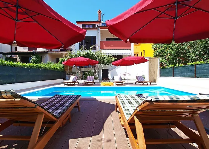 Holiday Home Eufemia-1 By Interhome Vikendica Pula